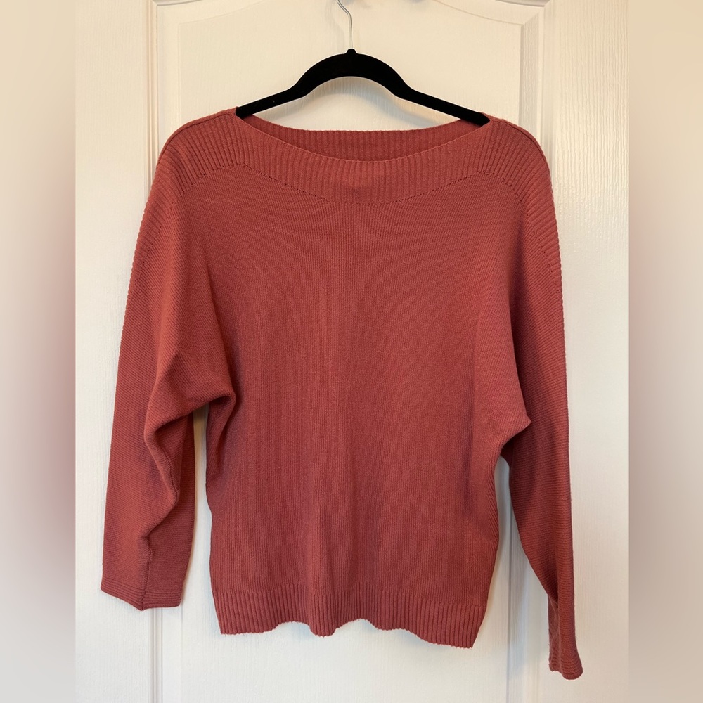 Rose pink Size M long sleeve sweater
